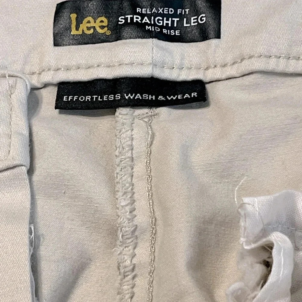 Lee relaxed fit women classic style 4 pocket pants size 16 m color Parchment - Picture 14 of 15